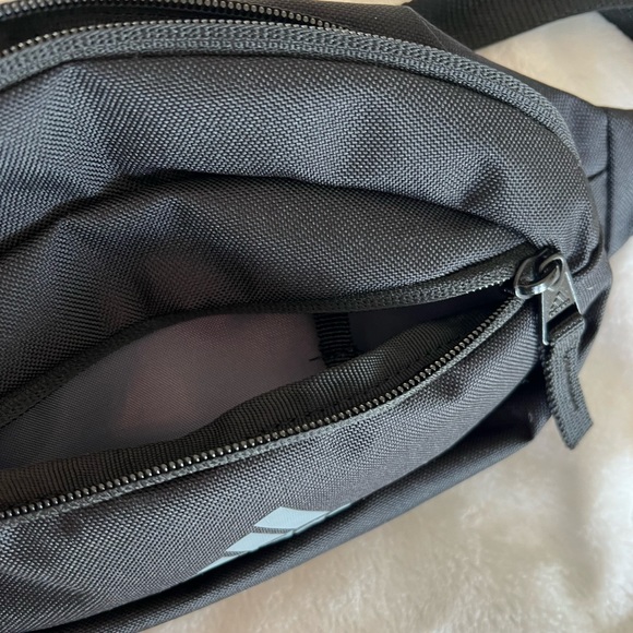 Adidas Fanny Pack - Picture 4 of 5